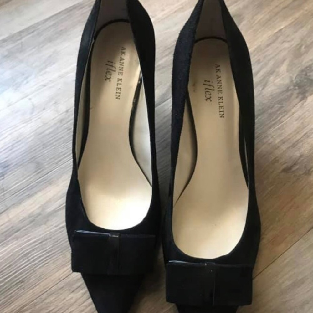 Black Bow Heels